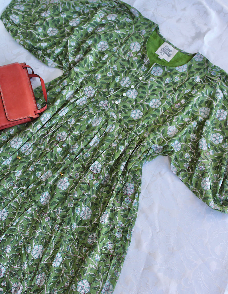 Neera Maxi in Forest